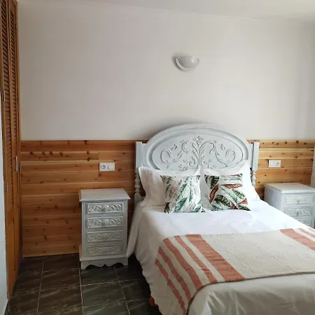 Casa 25 Nyaraló Conceicao (Faial)